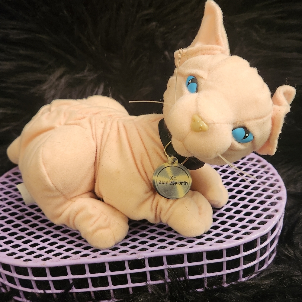 Rare Mr. Bigglesworth plush- vintage 90's from Austin Powers
